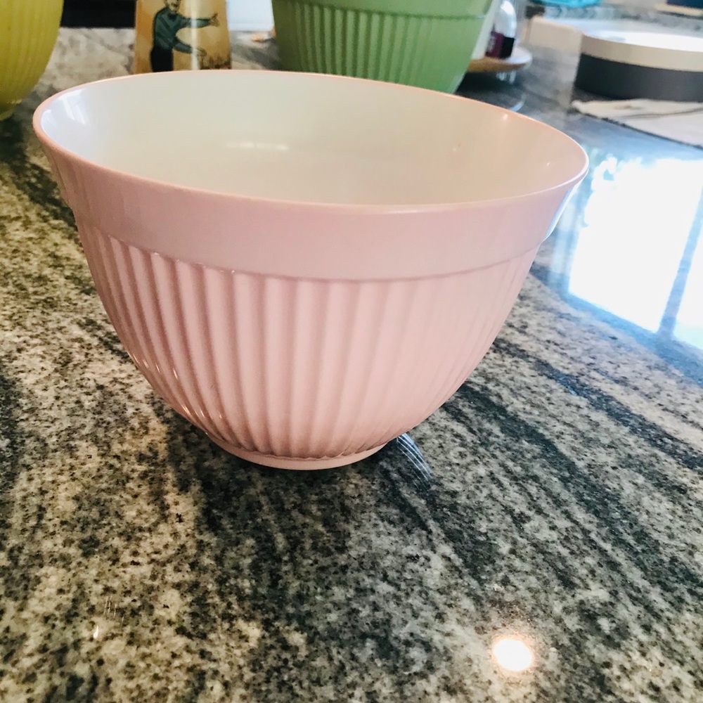 ❌❌SOLD ELSEWHERE❌❌Mixing bowl—small